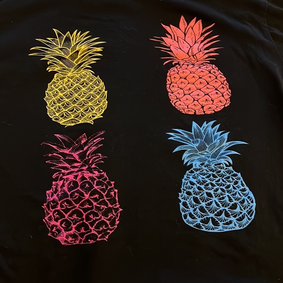 Local Lab black pineapple tee - Picture 3 of 5